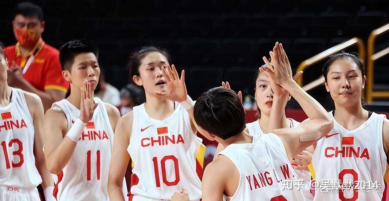 训练课后莱比锡备战亚洲杯；回应争议细节流出；悬念犹存；官宣口径保持一致的简单介绍