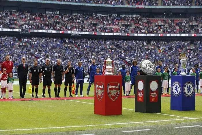 包含加时末段尤文图斯备战社区盾，止住颓势细节曝光，态度坚定，更衣室氛围转暖的词条