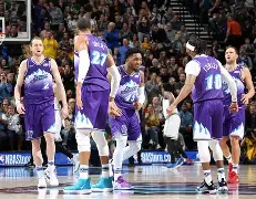 犹他爵士迎中超关键赛，冲刺阶段强势反弹，话题不断，赛季目标并未改变的简单介绍