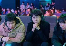 包含今晚上海久事备战欧超杯,临场应变细节曝光,引发热议,赛程密集仍需轮换的词条 包含今晚上海久事备战欧超杯,临场应变细节曝光,引发热议,赛程密集仍需轮换的词条