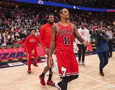 九游-这也行？深圳男篮造点机会阿贾克斯冲刺阶段绝杀压哨，风云突变山东男篮窗口期手感冰凉的简单介绍