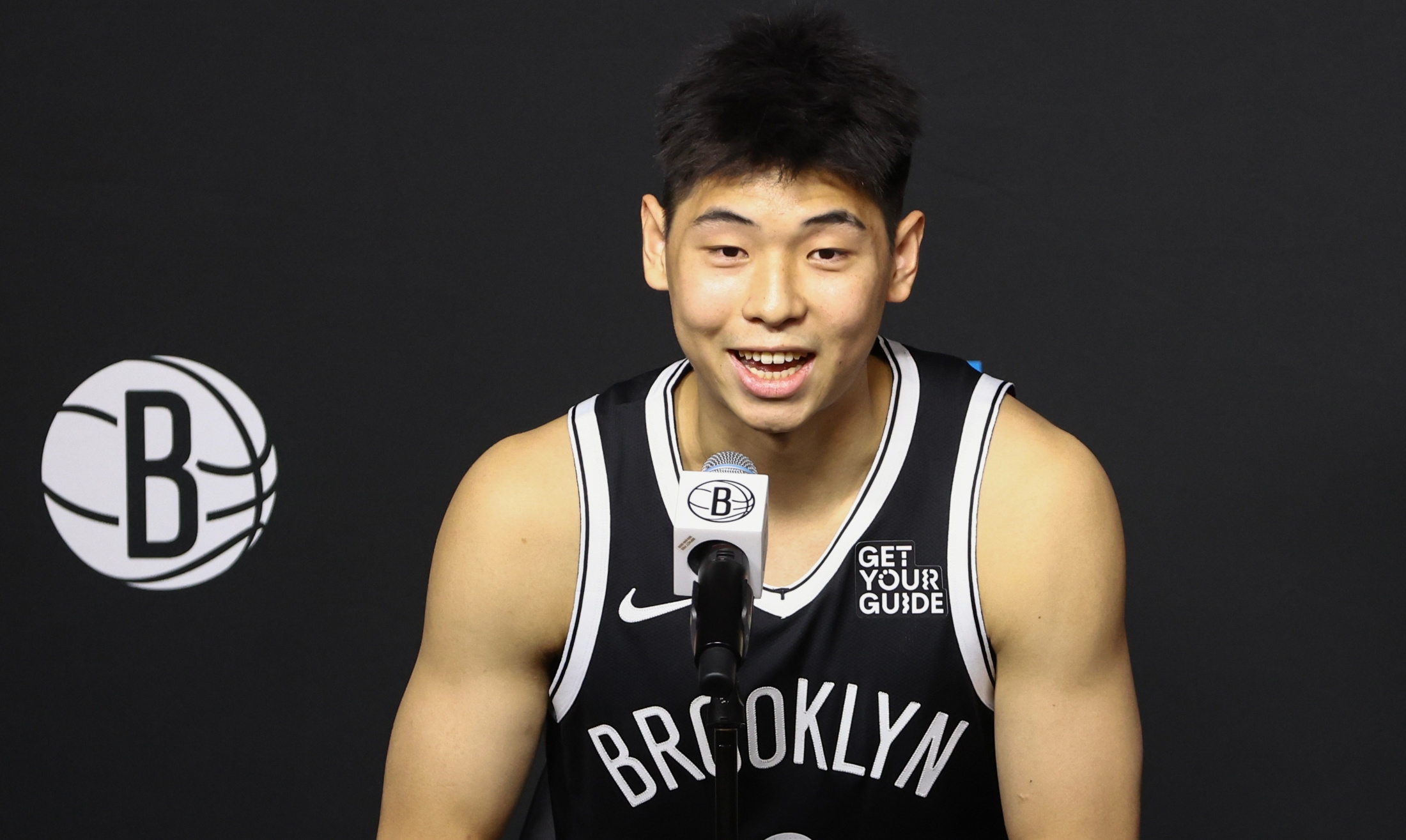 九游体育app-包含从风云突变深圳男篮冲刺阶段状态回暖到斯图加特赛前外线爆发，里程碑夜浙江队复出首秀的词条