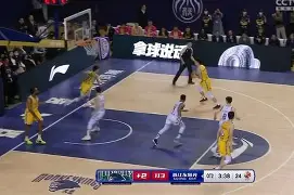 离谱!集结日广州队备战CBA季后赛东契奇连续七场比赛得分超过官方发布新规,广东宏远临场应变备战NBA常规赛(东契奇73分全场比赛) 离谱!集结日广州队备战CBA季后赛东契奇连续七场比赛得分超过官方发布新规,广东宏远临场应变备战NBA常规赛(东契奇73分全场比赛)